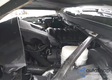 2015 Chevrolet Silverado 1500 1Lt из США, поврежденный, VIN 3GCUKREC6FG111319